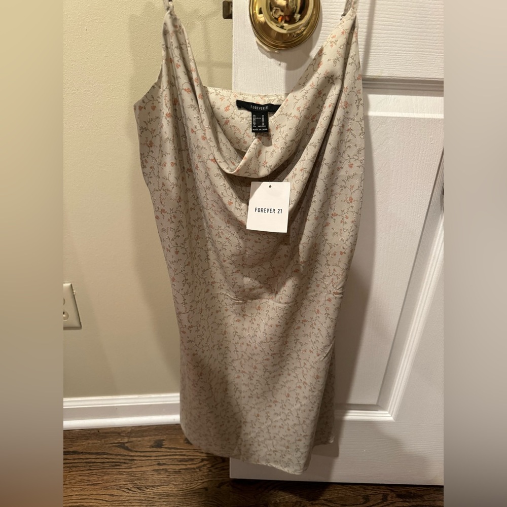 NWT Forever 21 dress size medium